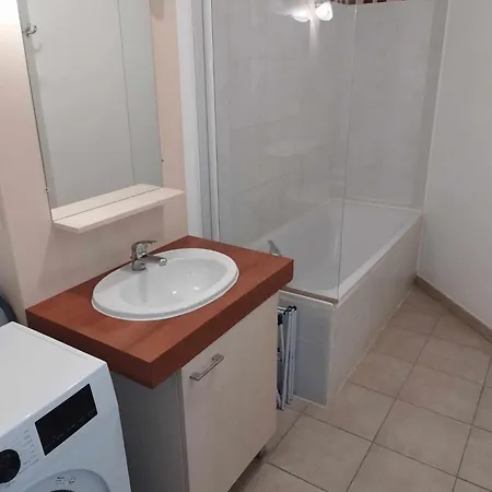 Apartment Dans Avec Piscine Et Terrasse Proche Frejus Roquebrune-sur Argens